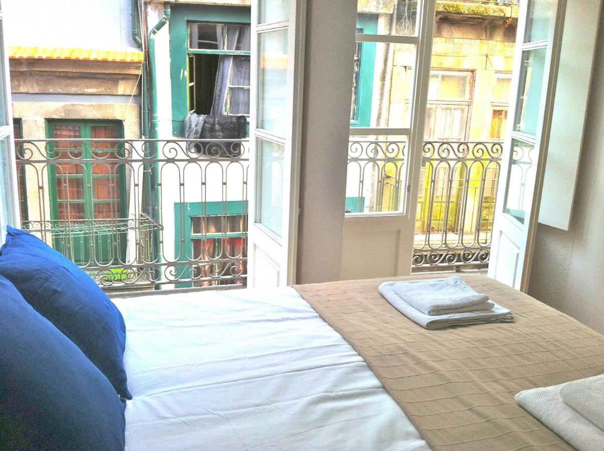 Historical Porto Apartment Room photo