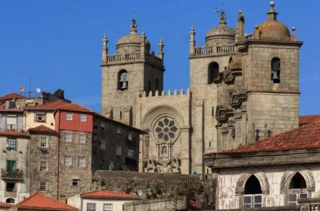 Historical Porto Apartment Exterior photo